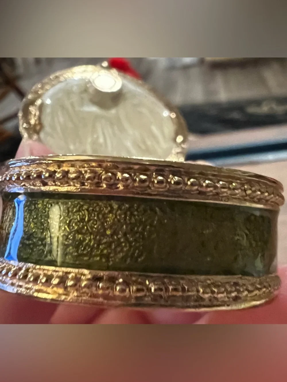 GREEN Pearlized Inlay Small Round Hinged Trinket Box w/ Angel w/Crystal Thailand