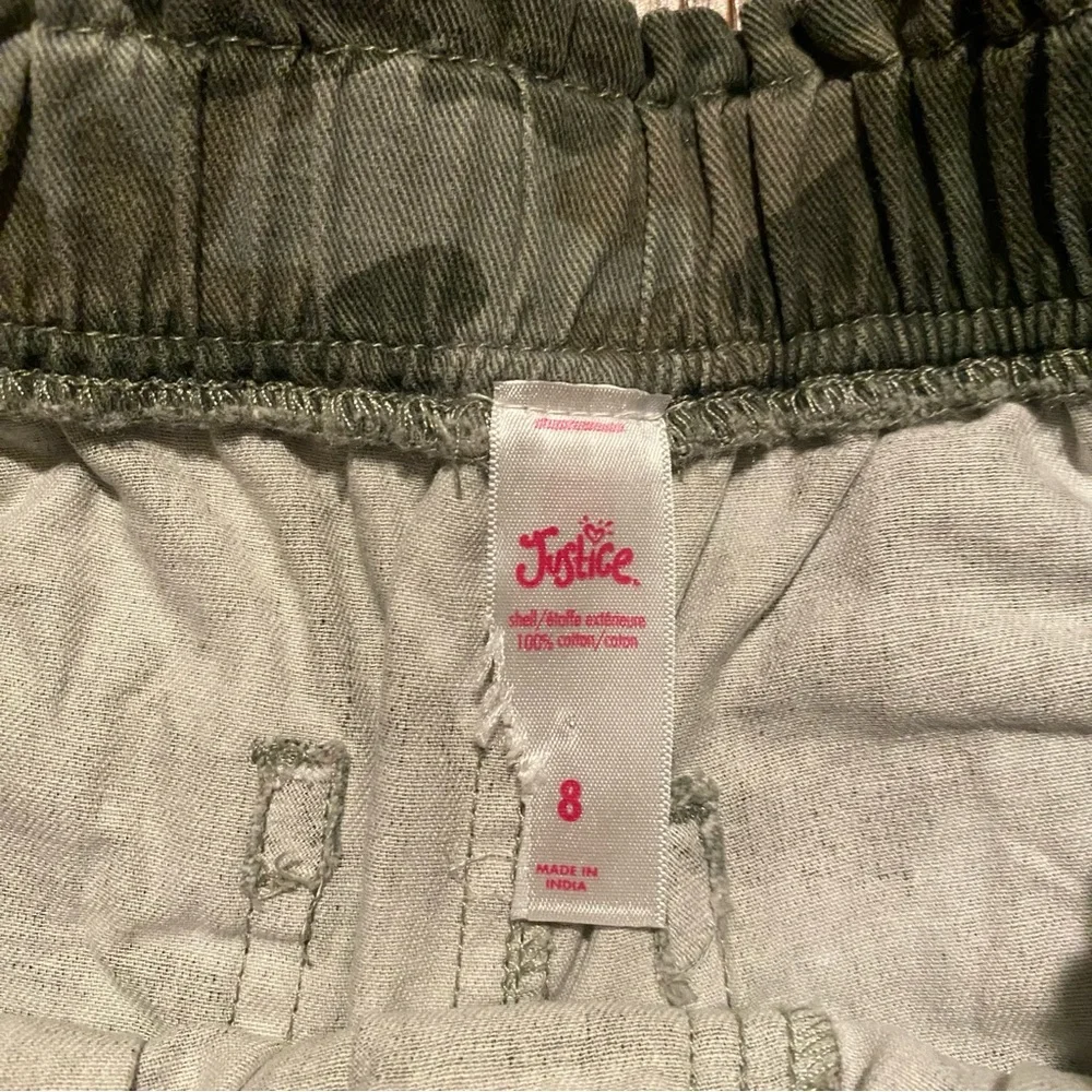 Justice Shorts Camo pull on size 8 rolled hem elastic‎ waist drawstring