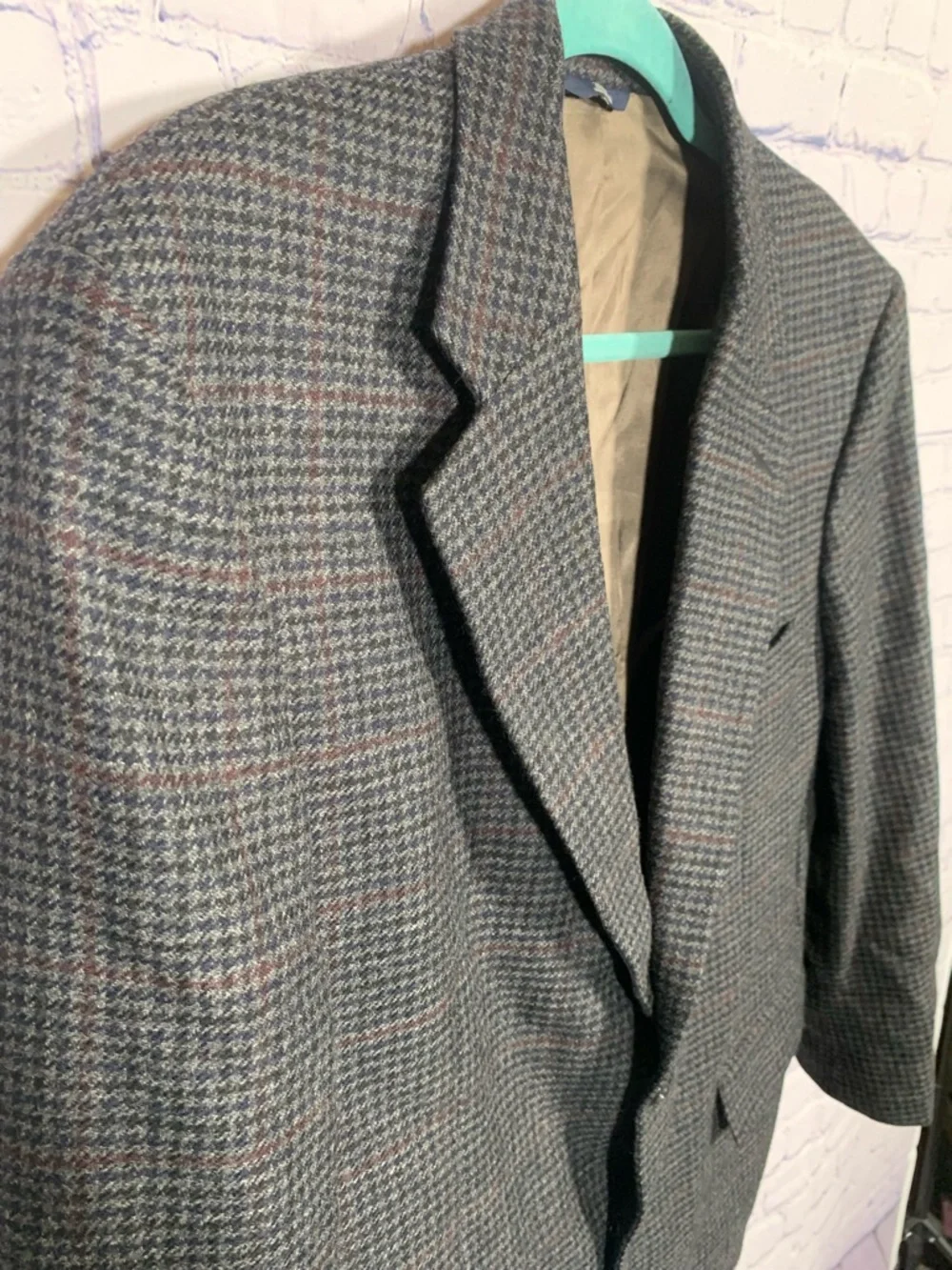 Brooks Brothers accents length