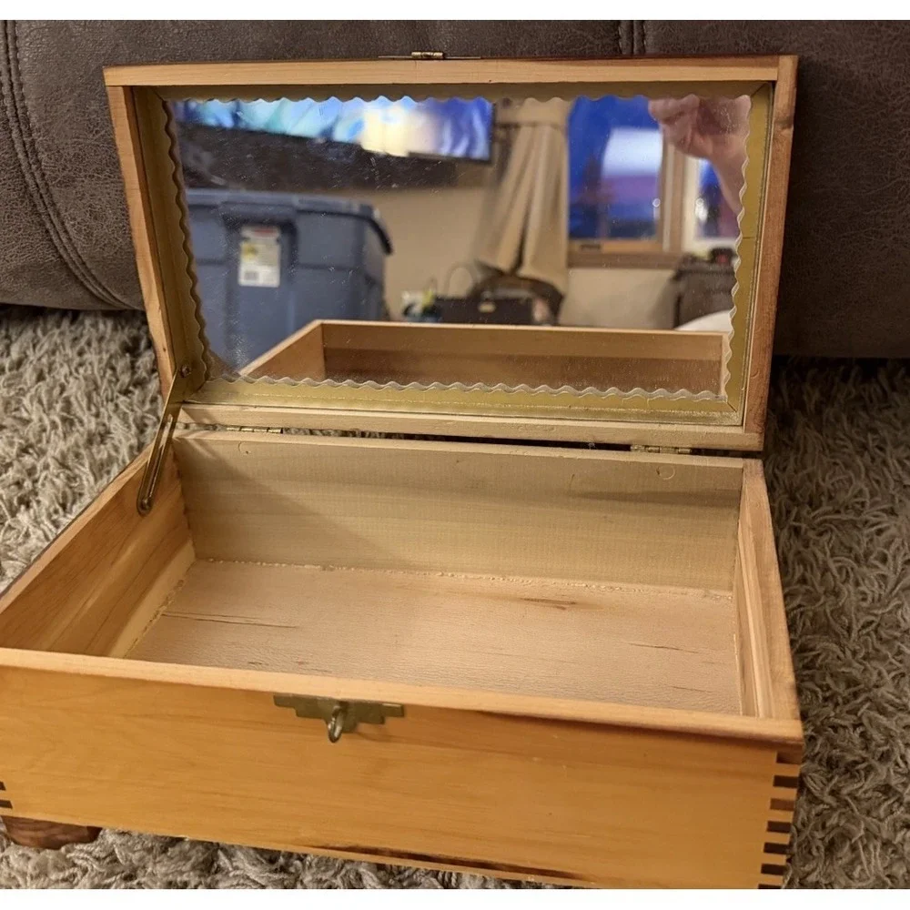 mirrored cedar jewelry box w/tongue in groove design 10.5