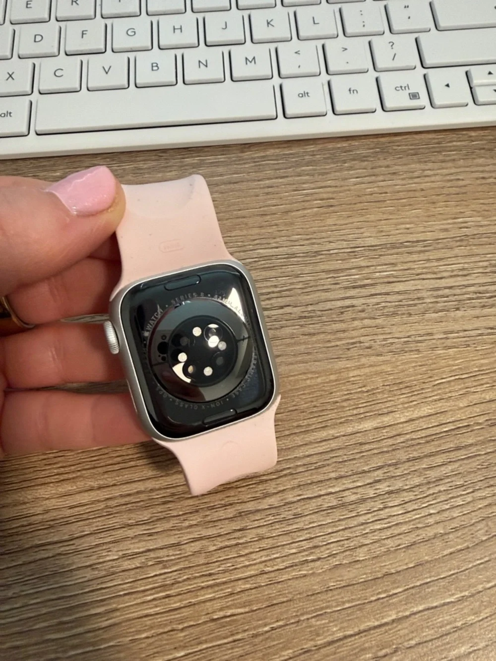 41 mm Apple Watch 8 Silver with Size 5 Light Pink Sport Band + Charger