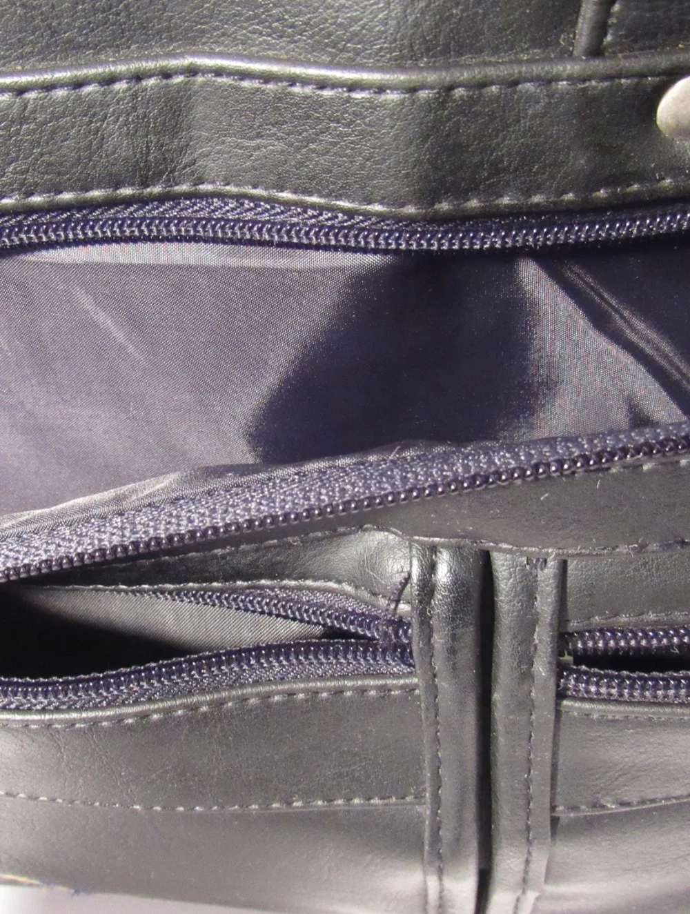 Ubranded messenger compartment