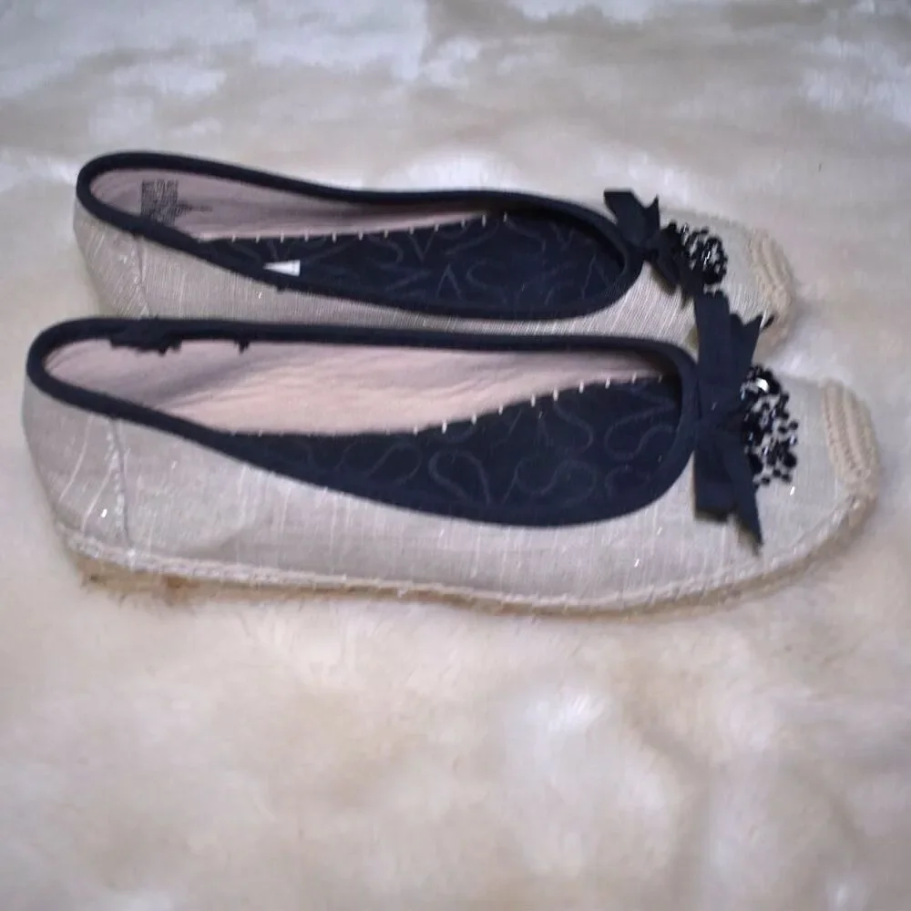 Simply Vera Wang Espadrilles Flats Beige Black Embellished Slip-On Size 7.5