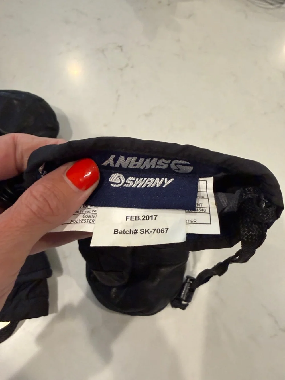 Swany insulated black