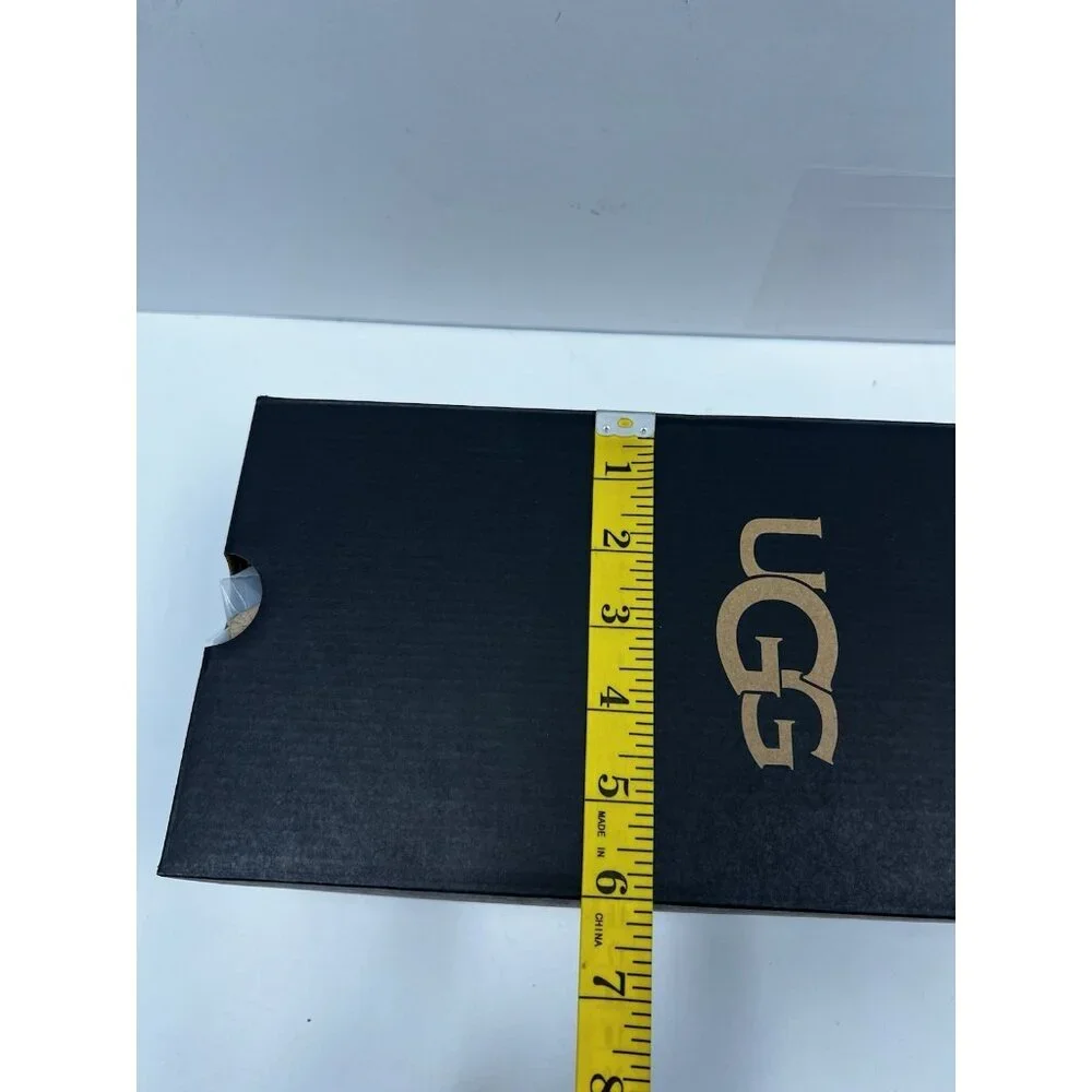 Ugg empty gift
