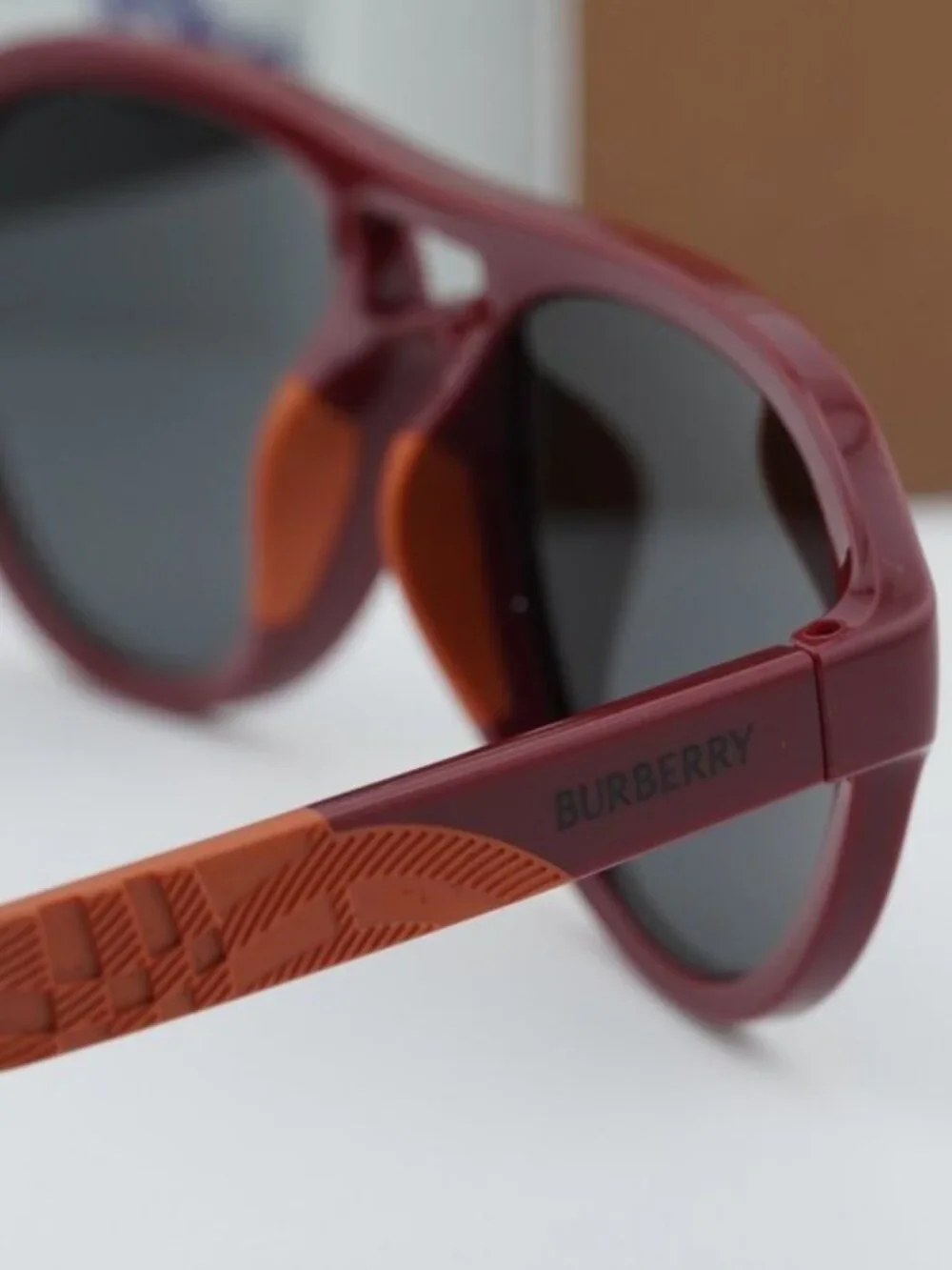 Burberry model jb4005u