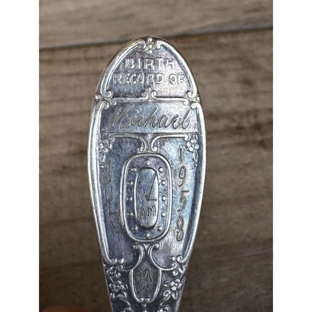 N/A vtg silver