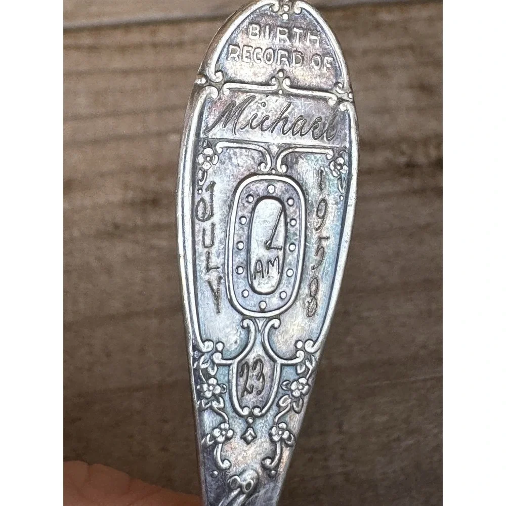 N/A vtg silver
