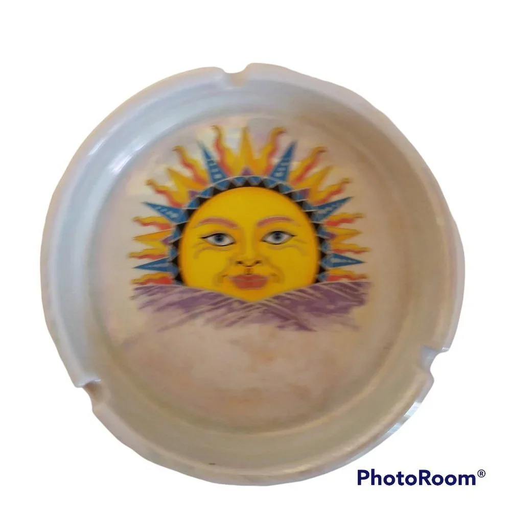 Unbranded sunshine trinket