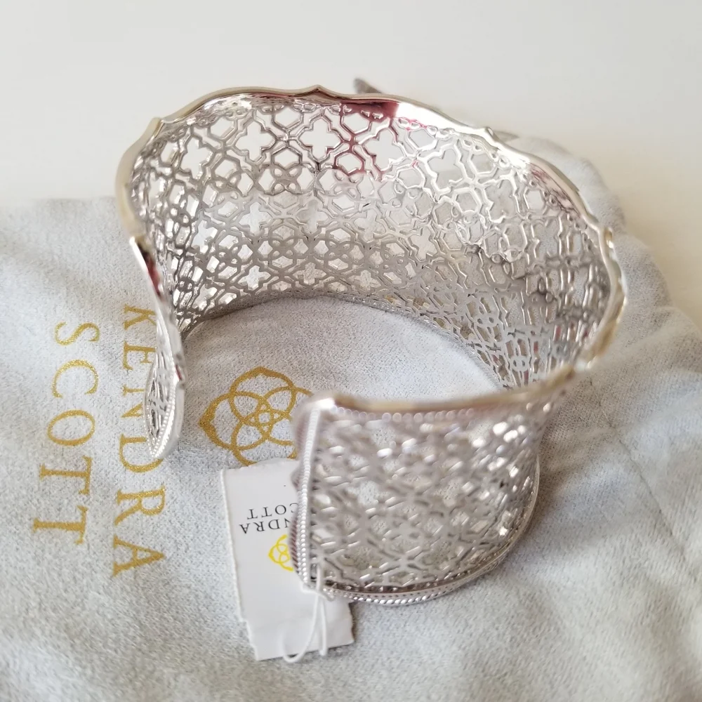Kendra Scott nwt tag