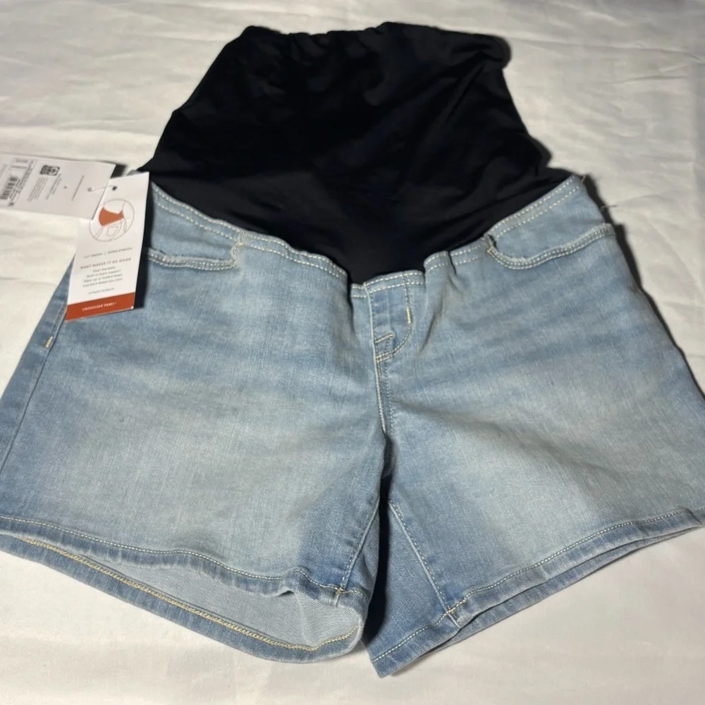 NWT Woman's Isabel Maternity Denim Blue Shorts