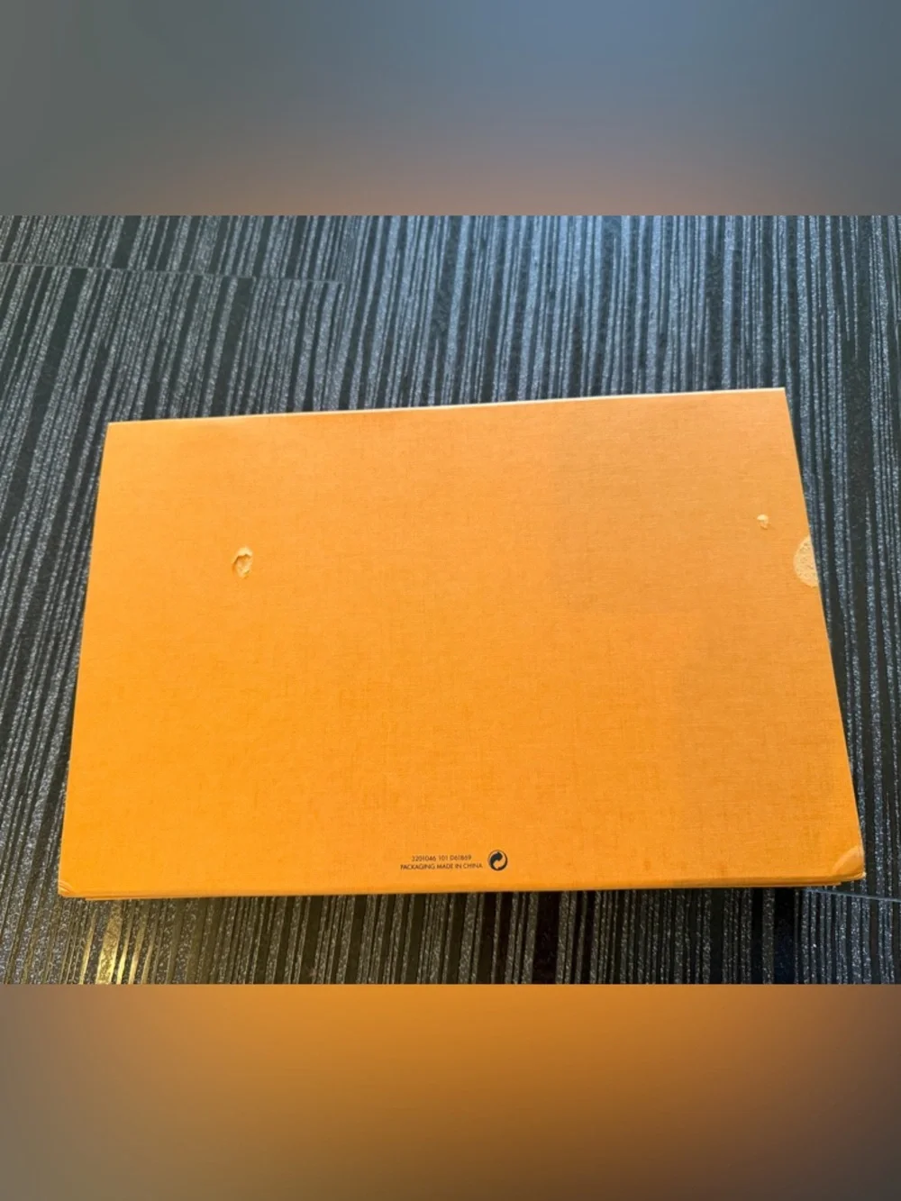 Louis Vuitton Tshirt empty box