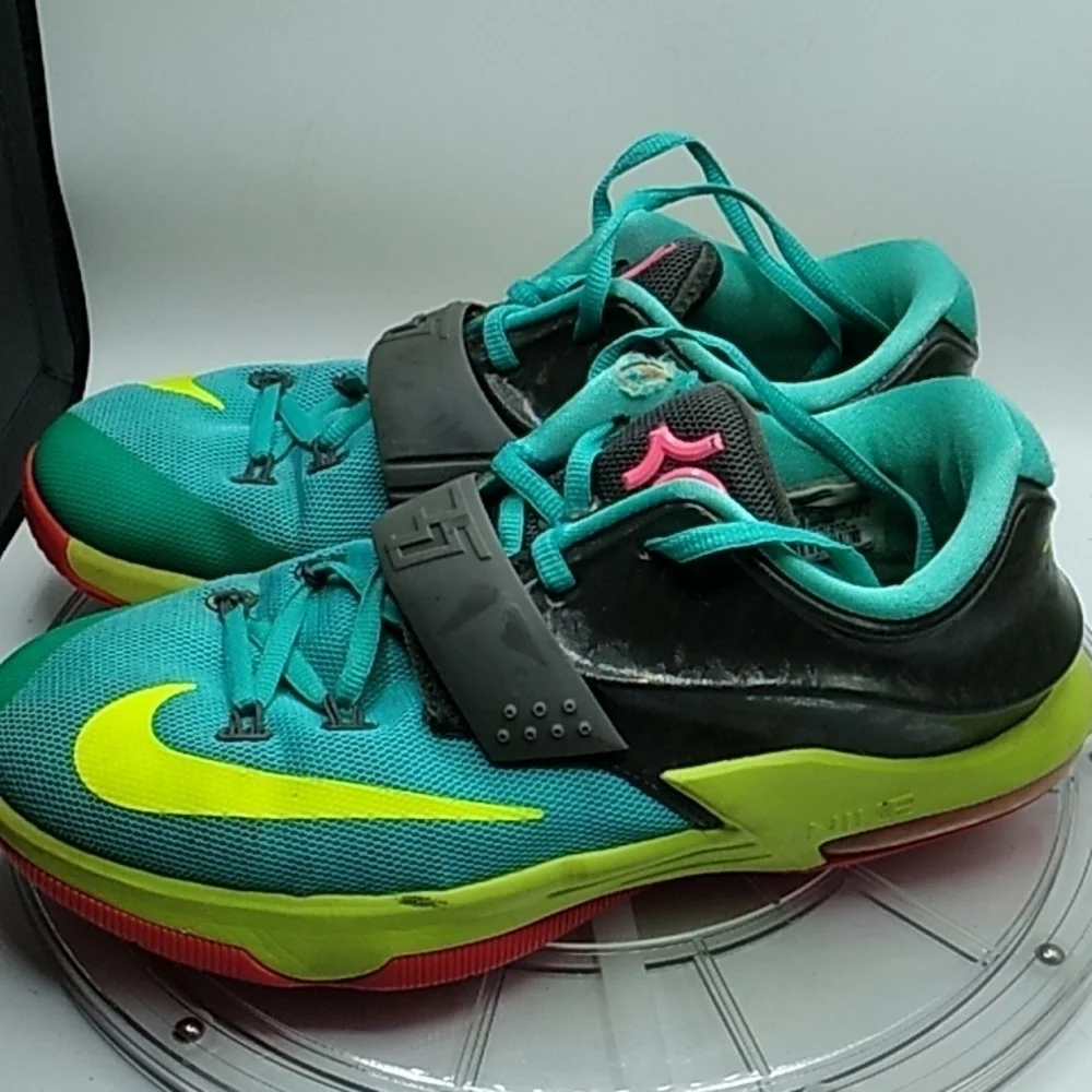 Nike good used