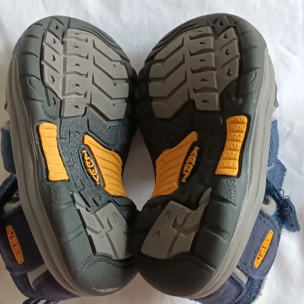 Keen owned good durable