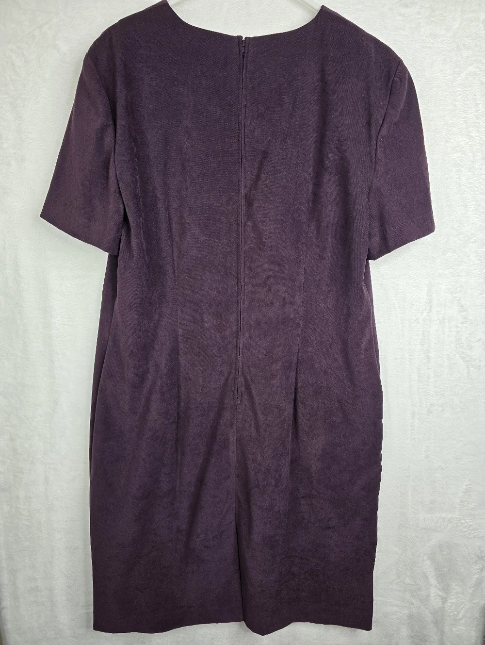 Vintage Sag Harbor Dress Size 16 Purple Faux Suede Shift Gold Ring Detail Short