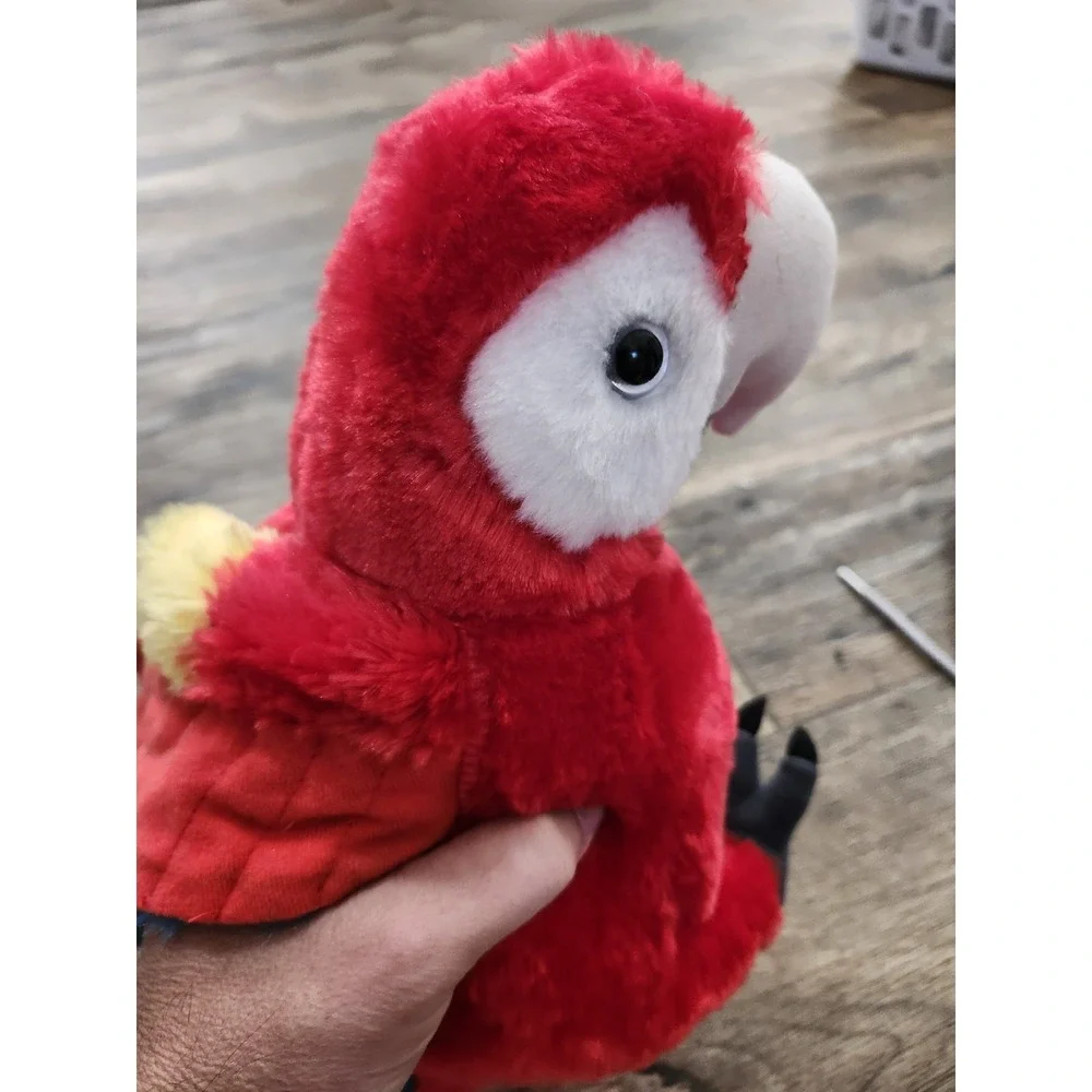 Wild Republic scarlet macaw