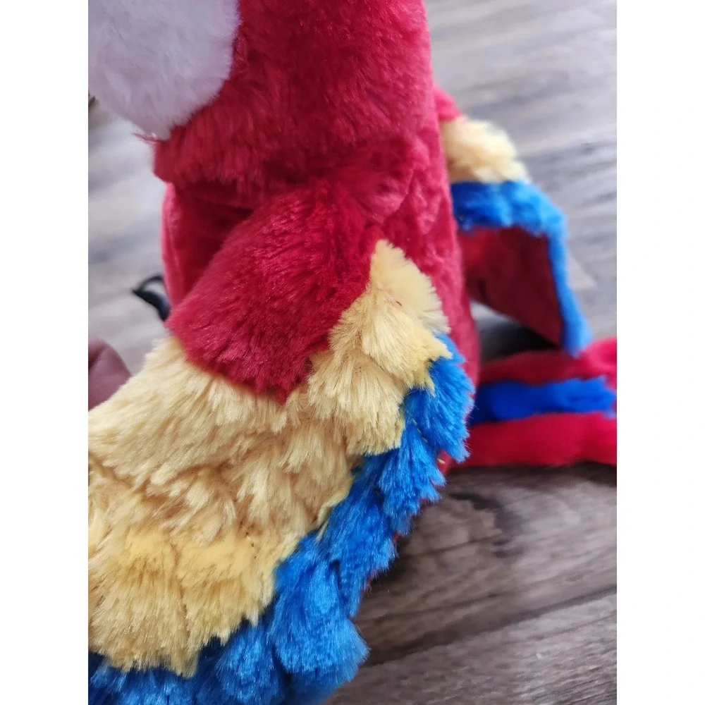 Wild Republic scarlet macaw