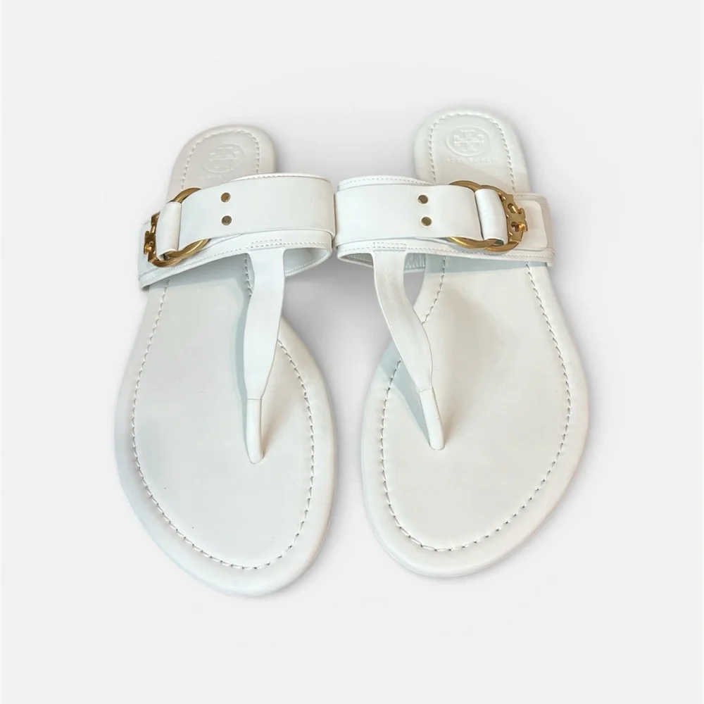 Tory Burch #neutralsandals looking #toryburch