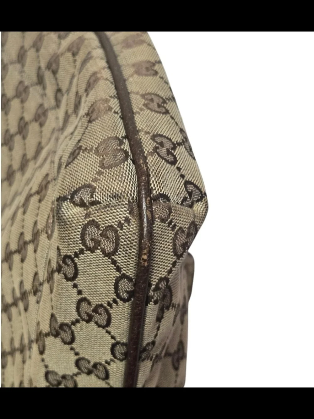 Gucci classic messenger