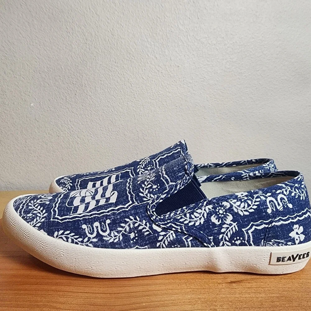SeaVees brand item