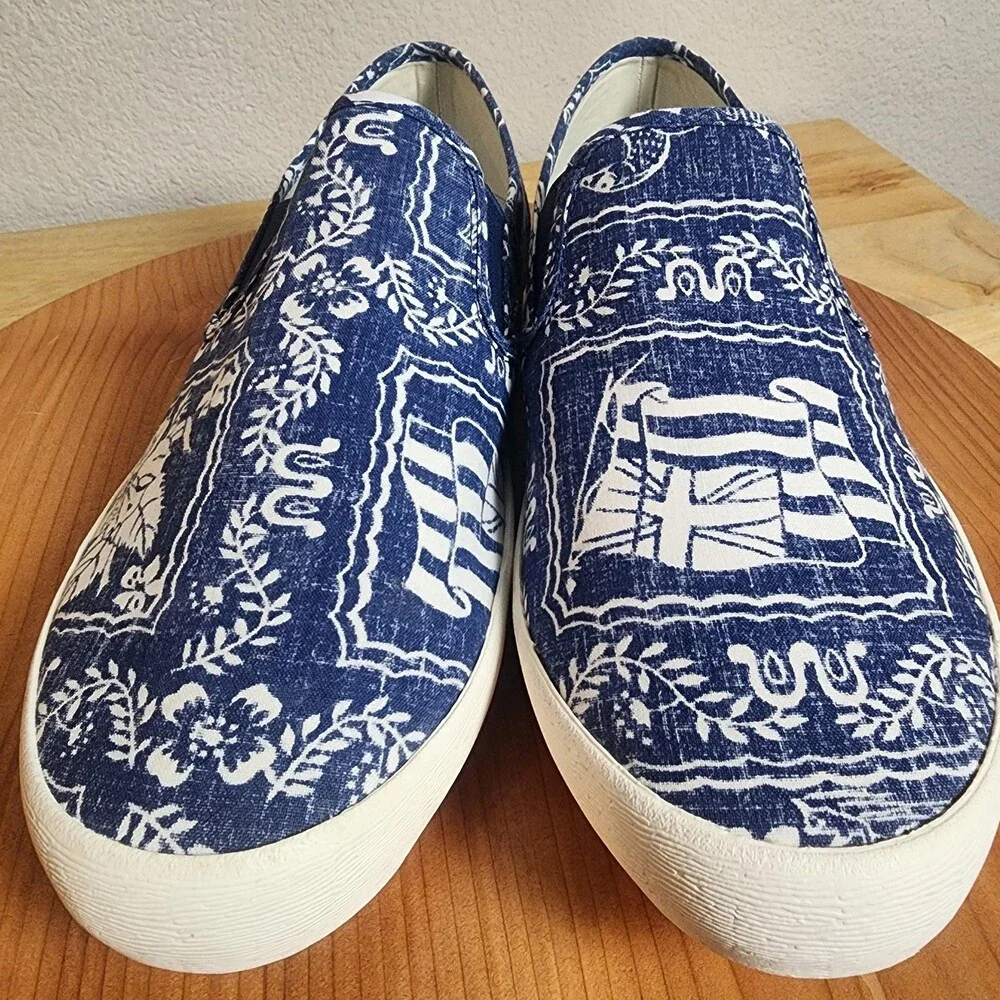 SeaVees brand item