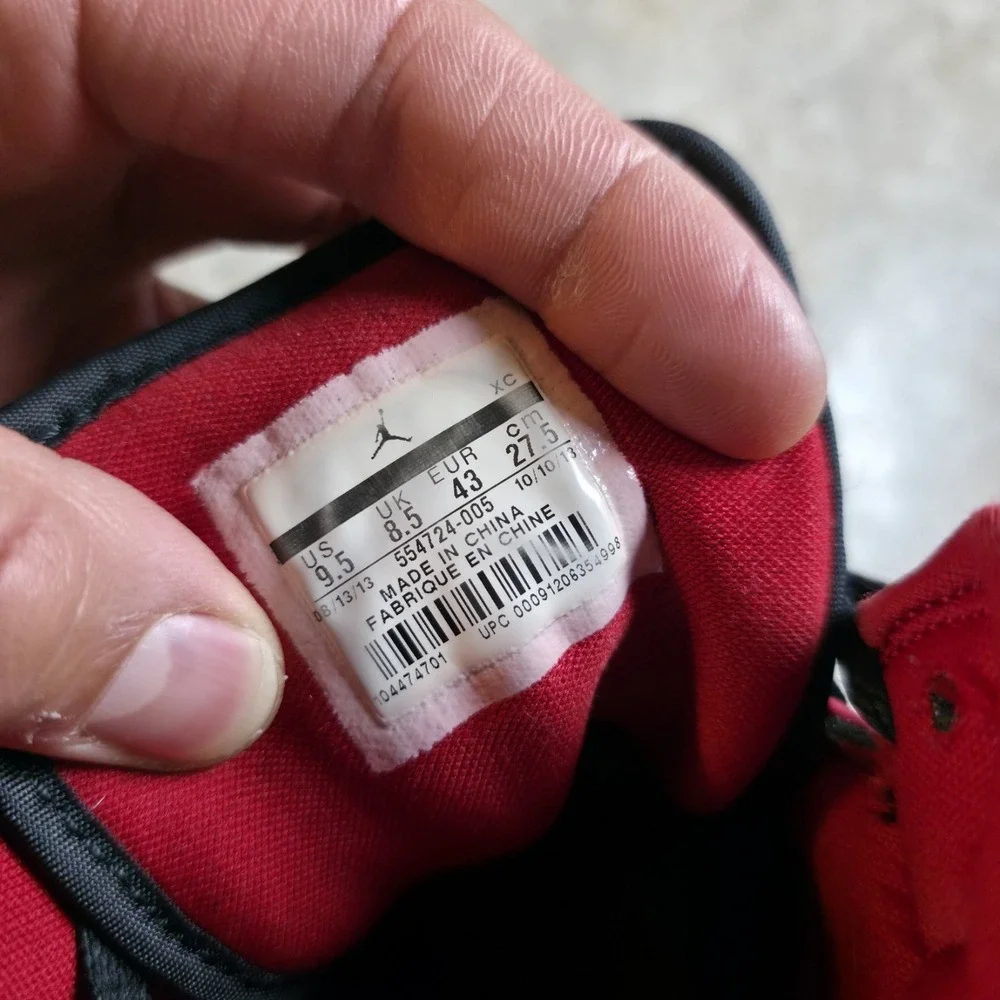 Jordan feature sneaker