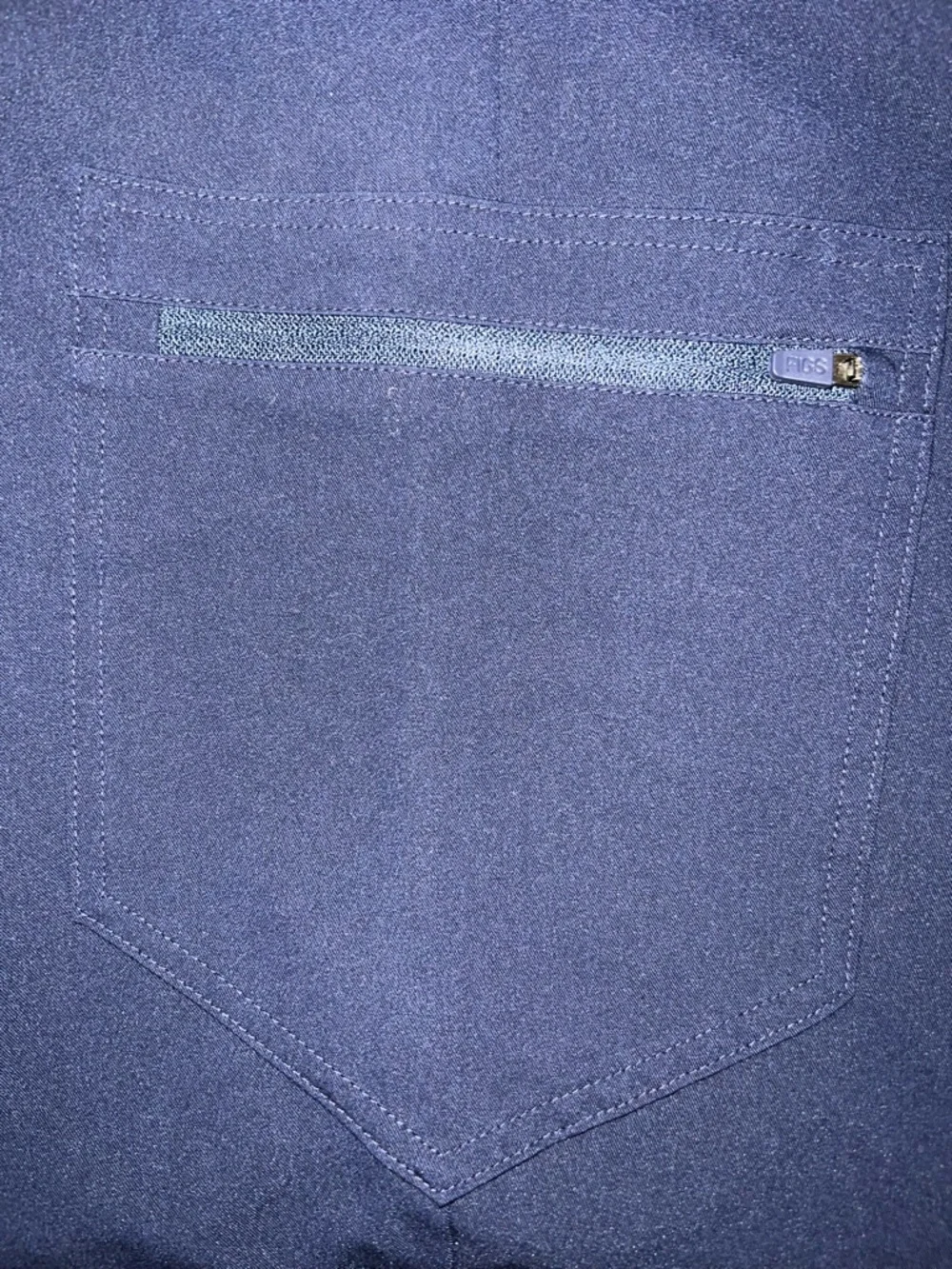 Figs modern waist
