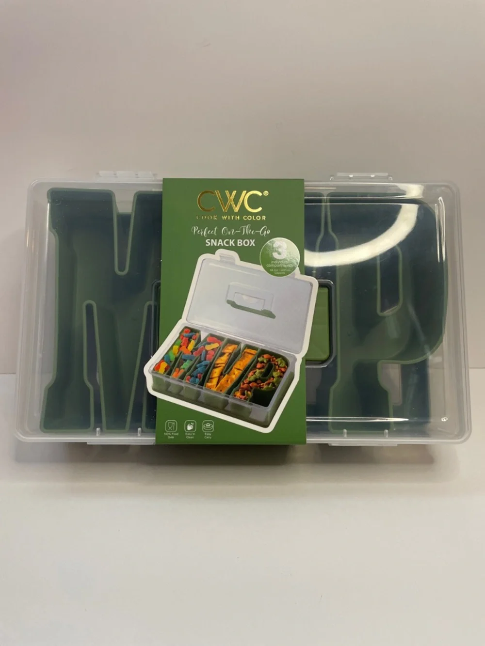NWT Green Snack Box with 3 Compartments - Food Storage Organizer