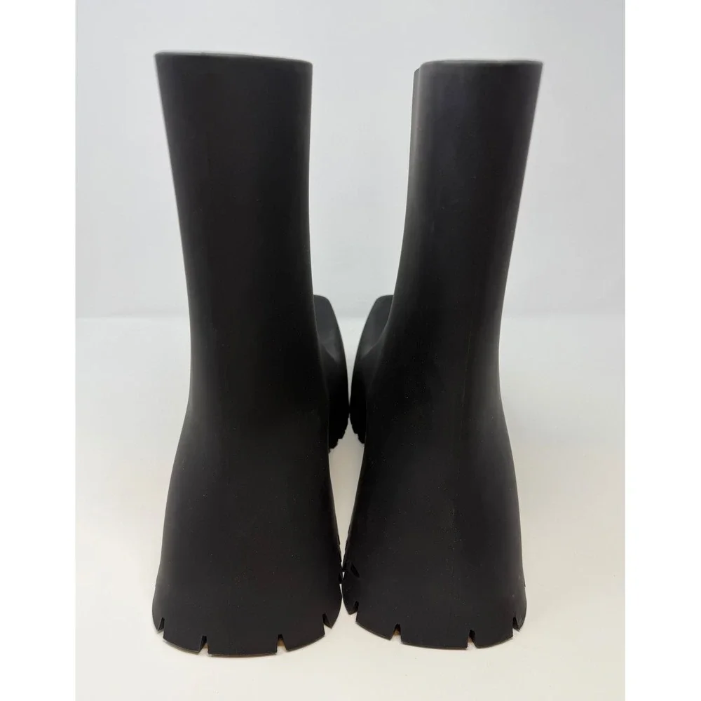 Balenciaga size 13