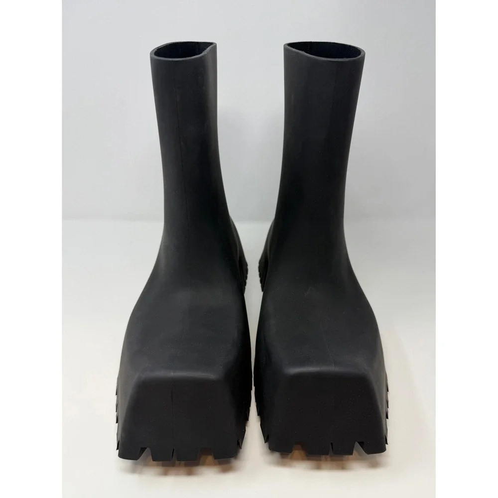 Balenciaga size 13