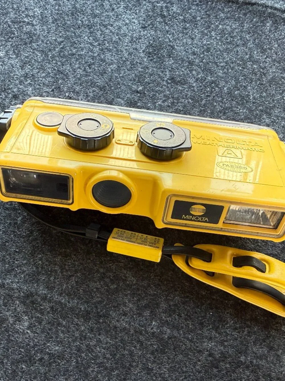 Vintage Minolta Weathermatic Camera Yellow