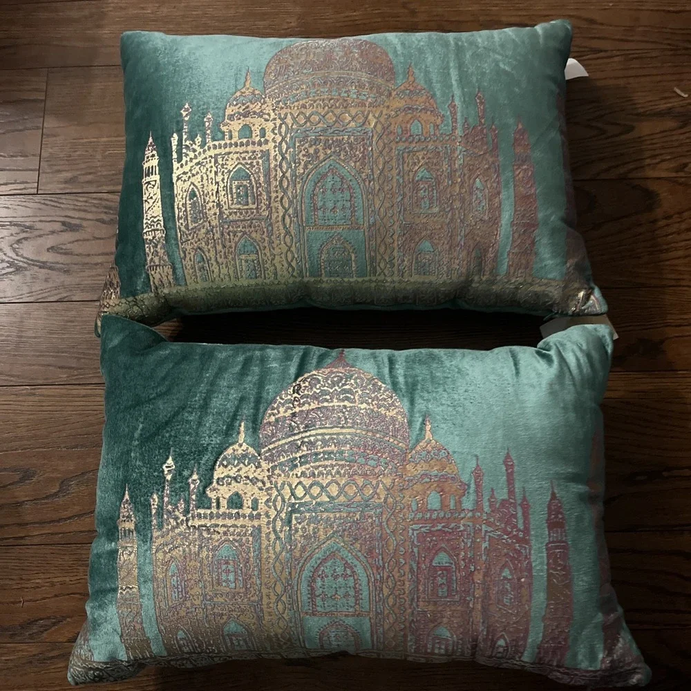 2 X Taj Mahal Decorative Throw Pillow 12x20