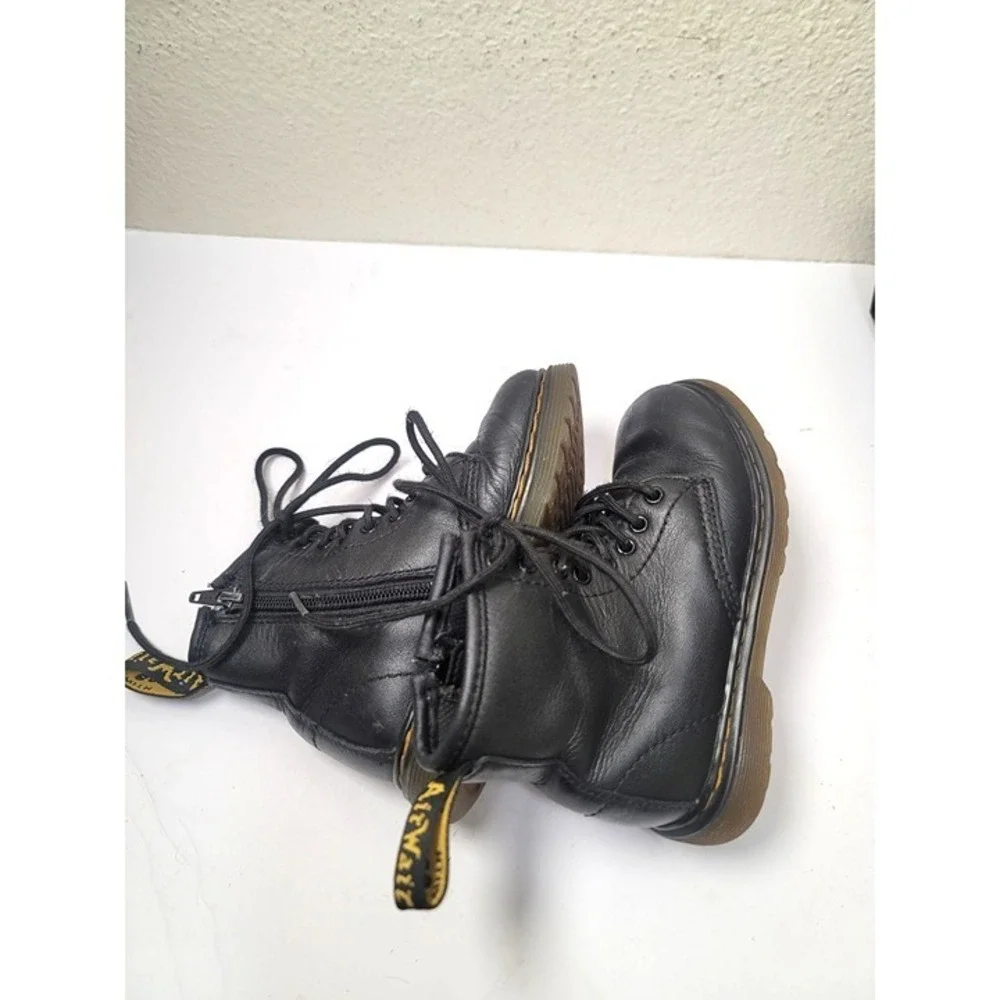 Dr. Martens AirWair Black Leather Kids 11 Ankle Boots Laces Chukky