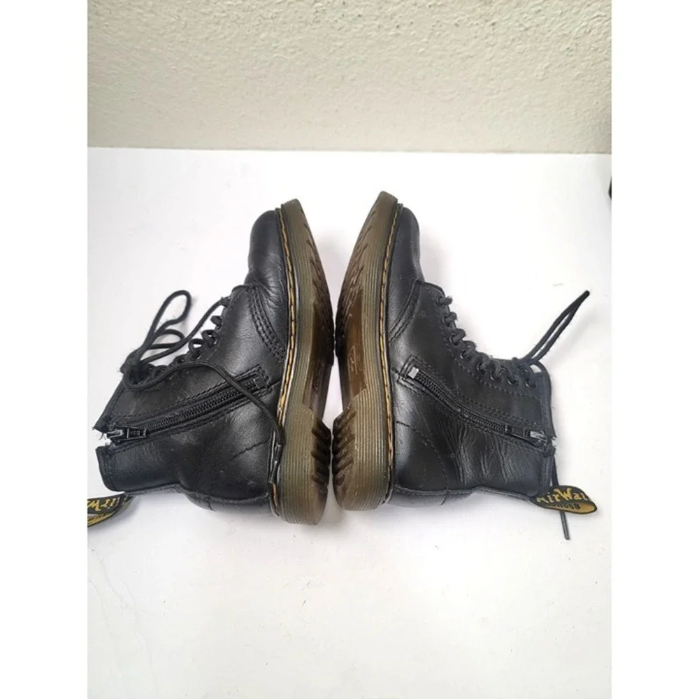 Dr. Martens AirWair Black Leather Kids 11 Ankle Boots Laces Chukky