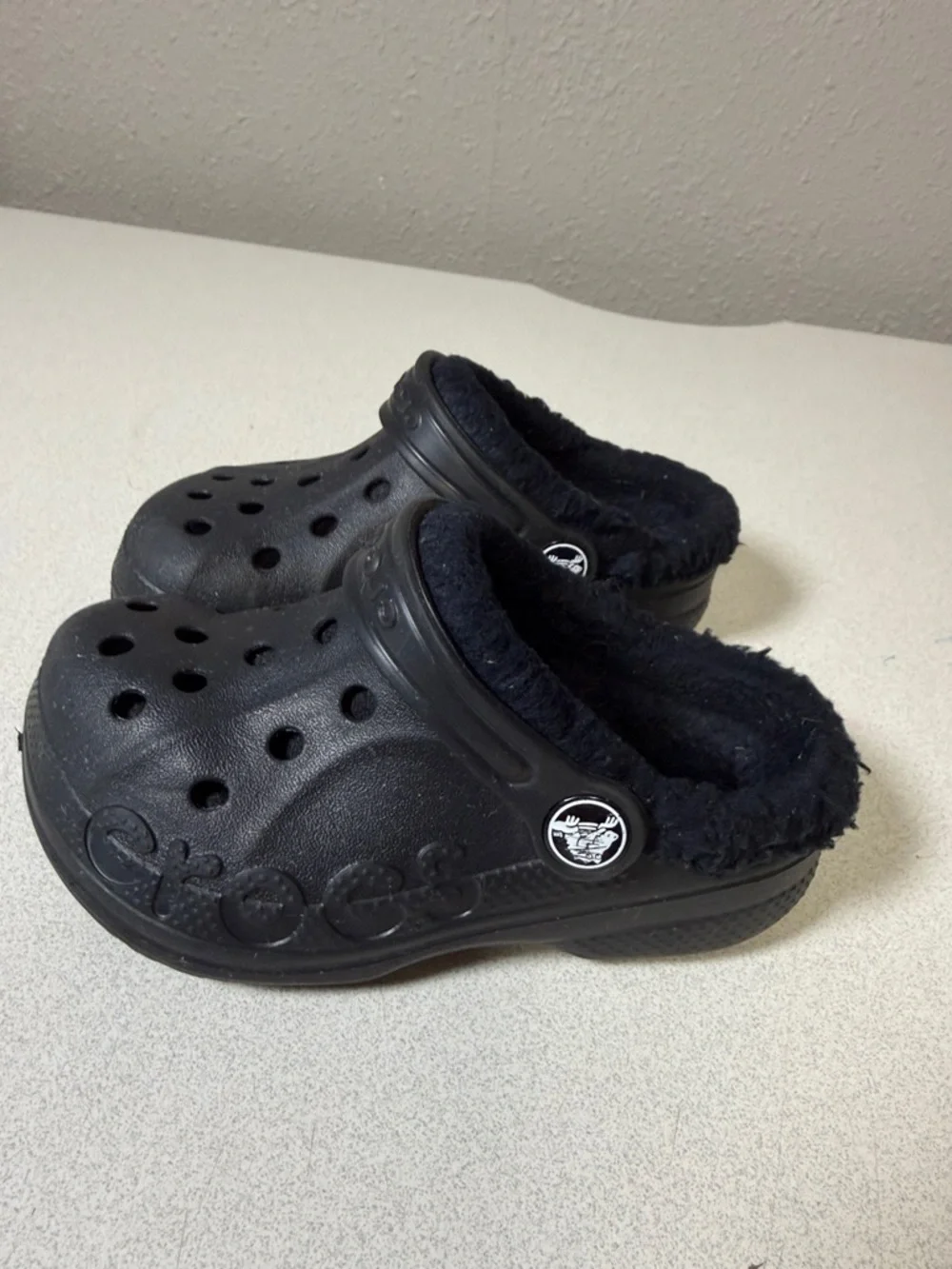 CROCS lined warmth
