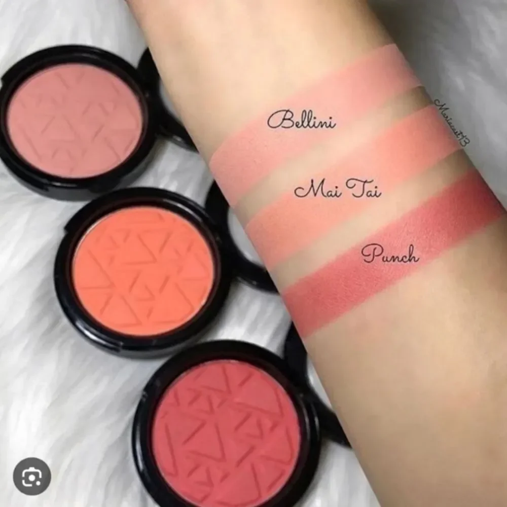 OFRA blush new smoke