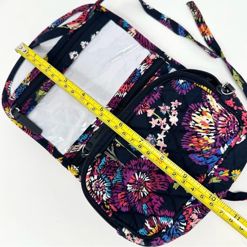 Vera Bradley excellent tie