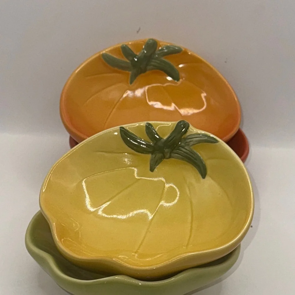 Williams Sonoma harvest 4-Serving Dishes Tomato Shaped Condiment Appetizer Set