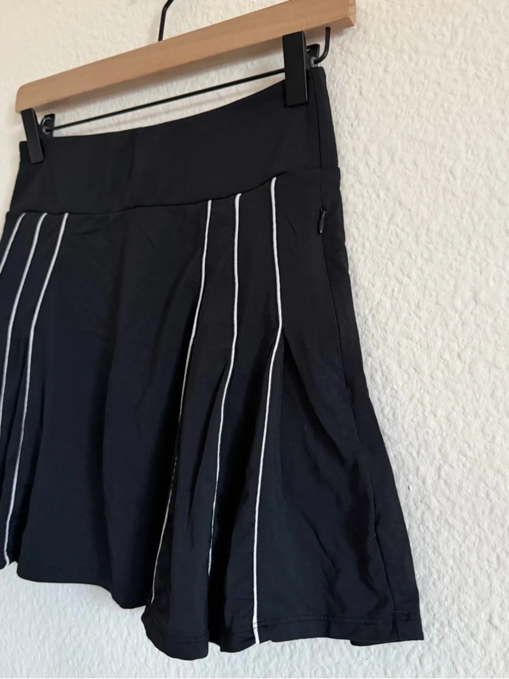 ALO Yoga lifestyle black