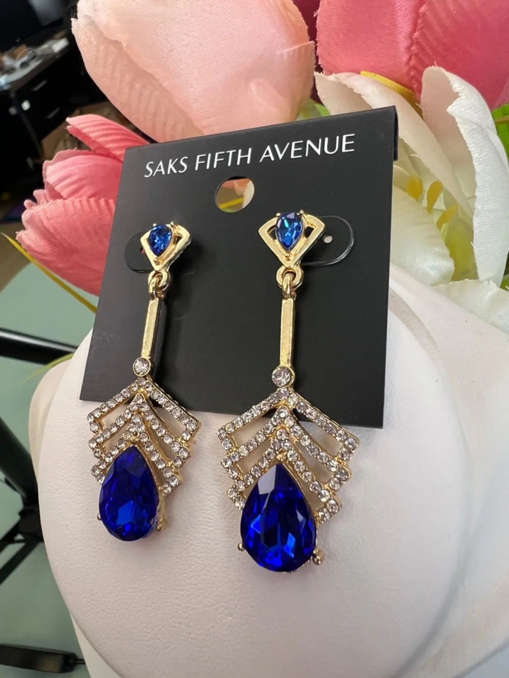 Saks Fifth Avenue nwot saks
