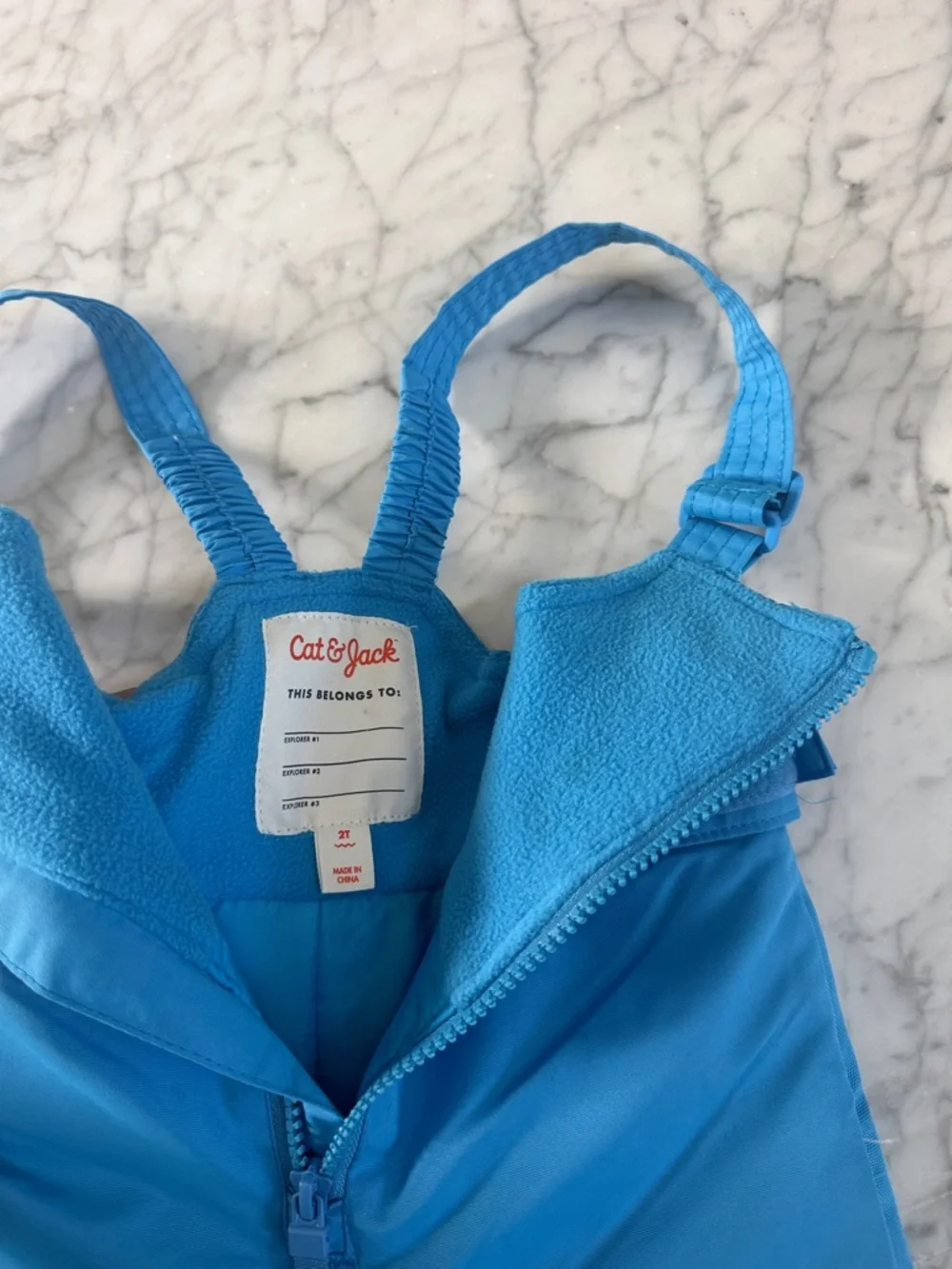 Cat & Jack cat bibs size