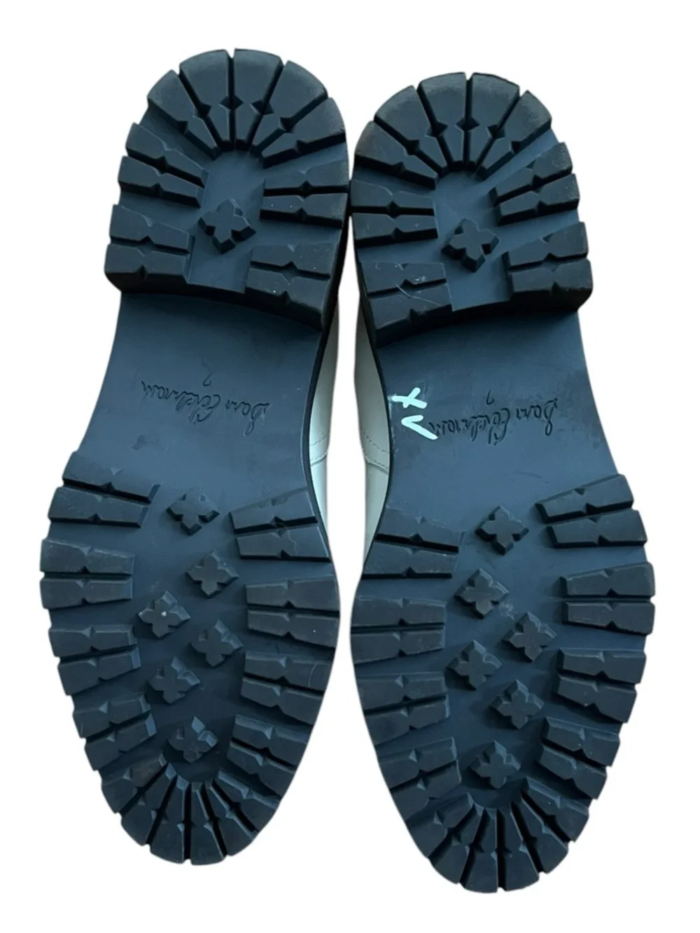 Sam Edelman conquer rainy