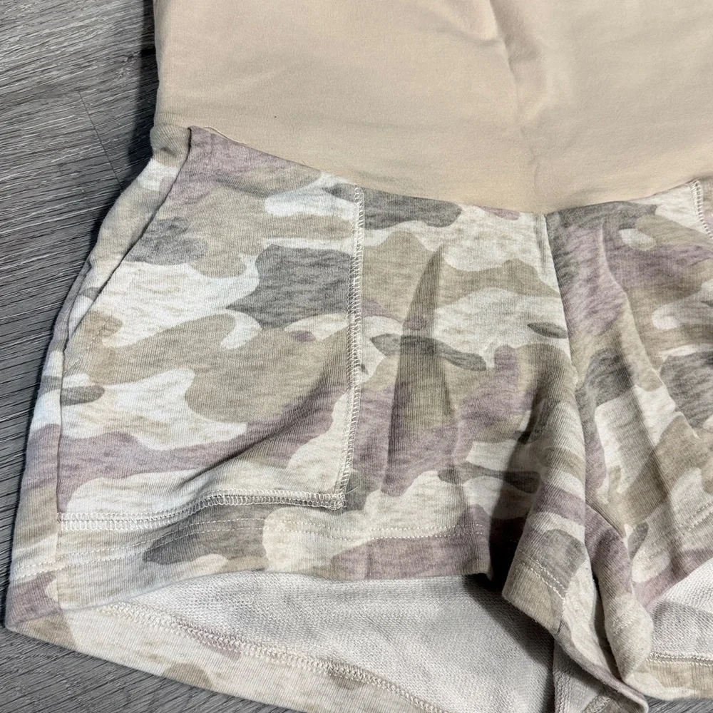 SUPER SOFT Camo Maternity Shorts