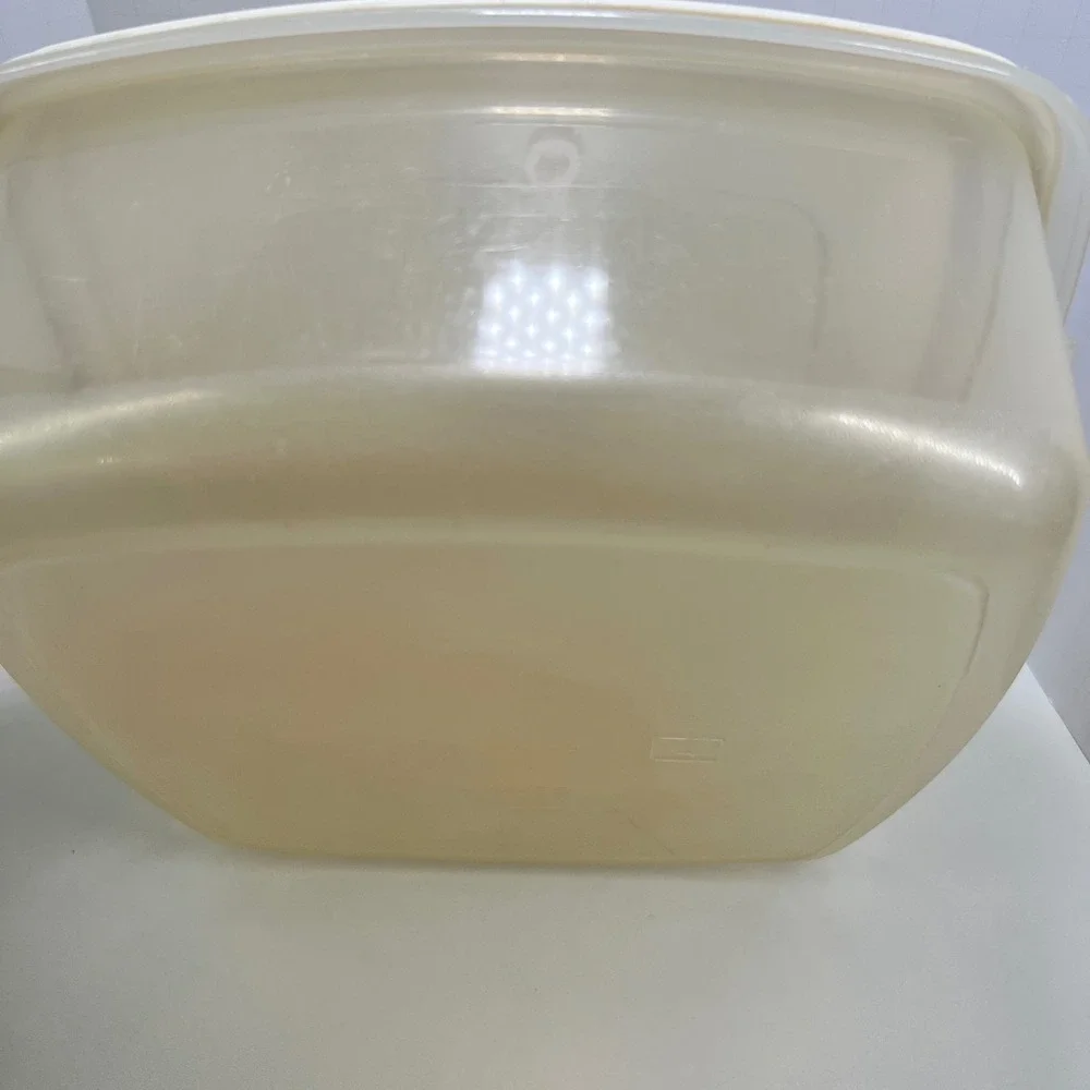Rubbermaid use light