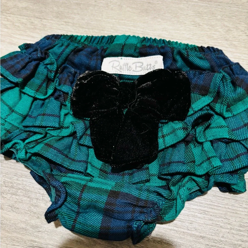 NWOT Ruffle Butts Green Plaid Ruffle Bloomers with Black Bow 6-12 Months