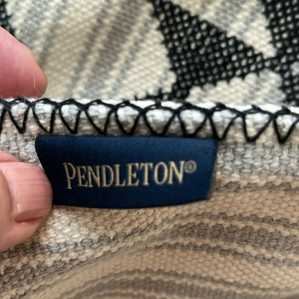 Pendleton lyons cross