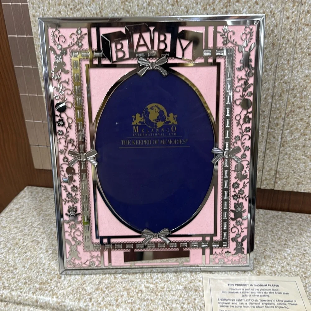 Melannco International Teddy Bear Frame silver engrave