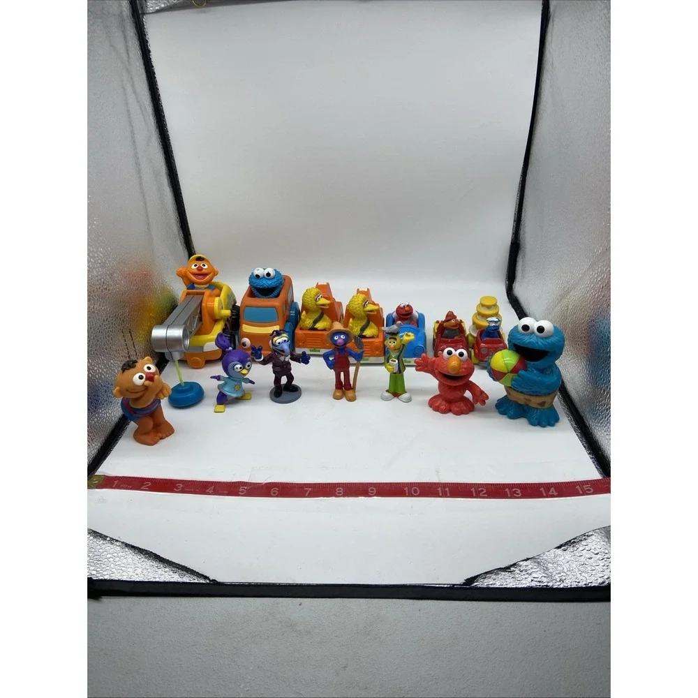 Sesame Street Figures & Muppets  Lot (14) Some Vintage Big Bird Gonzo Ernie Burt