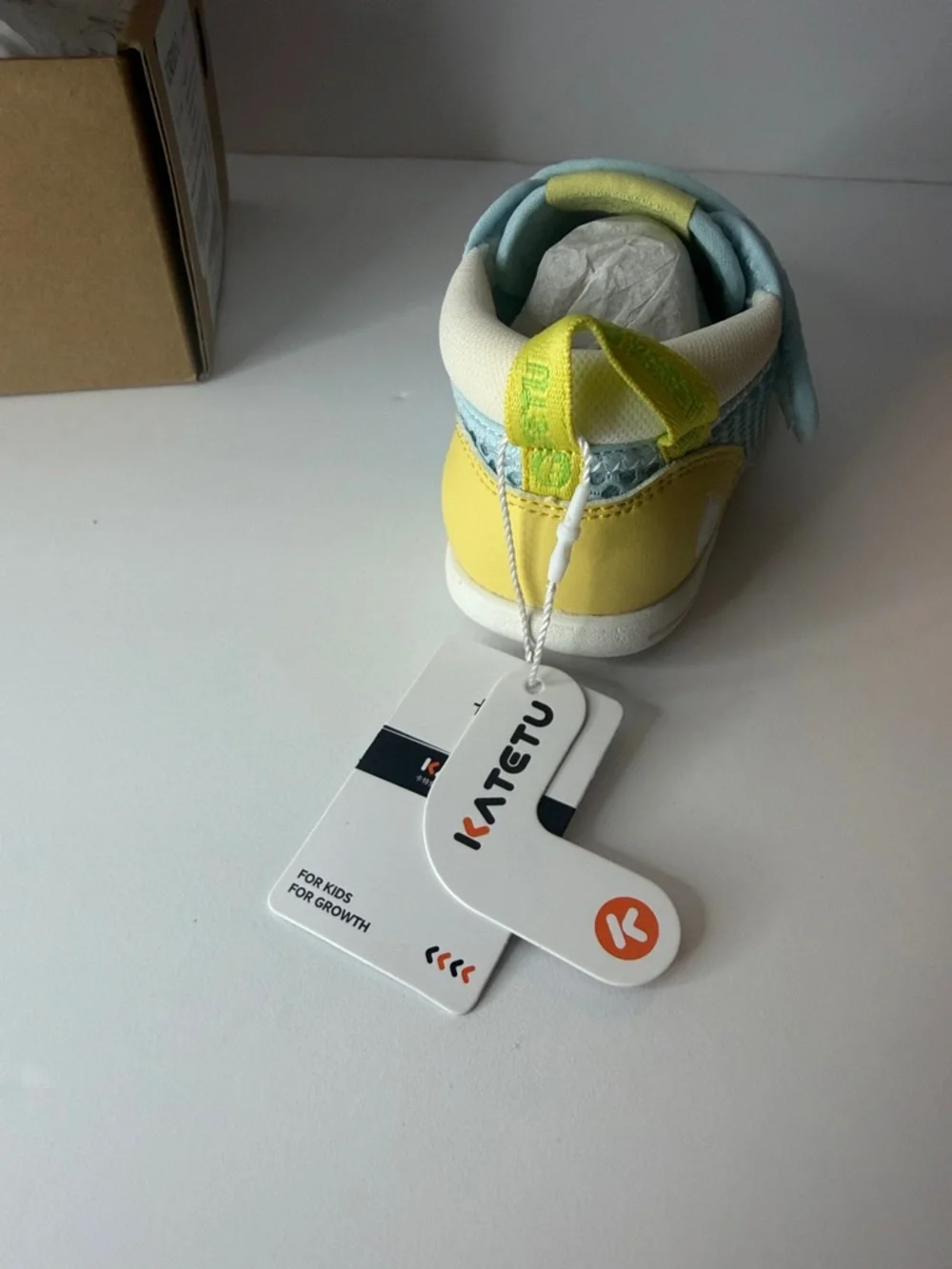 katetu toddler walking