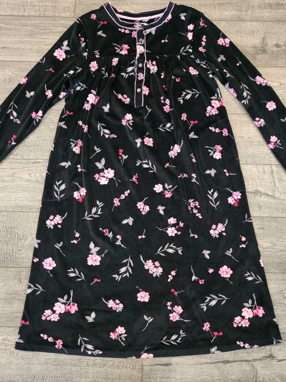 Aria Collection Nightgown Womens Size M Black Ditsy Floral Long Sleeve Pockets